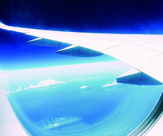 海外水ビジネスを展開，飛行機からの写真